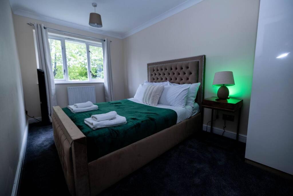 3 Bedrooms House-Sofabed-Parking-Bbqstove-Garden London Exterior photo